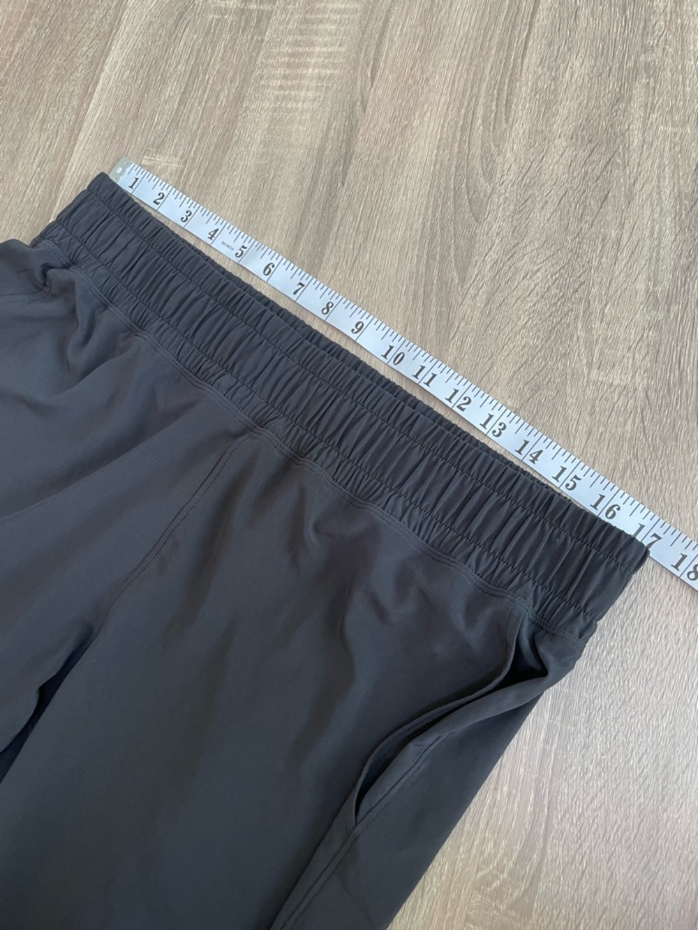 LULULEMON Black Mesh Panel Thin Track Pants. - Picture 6 of 11
